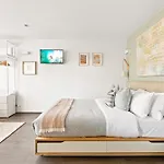 Bondi Studio With Rooftop Pool & Beach Views