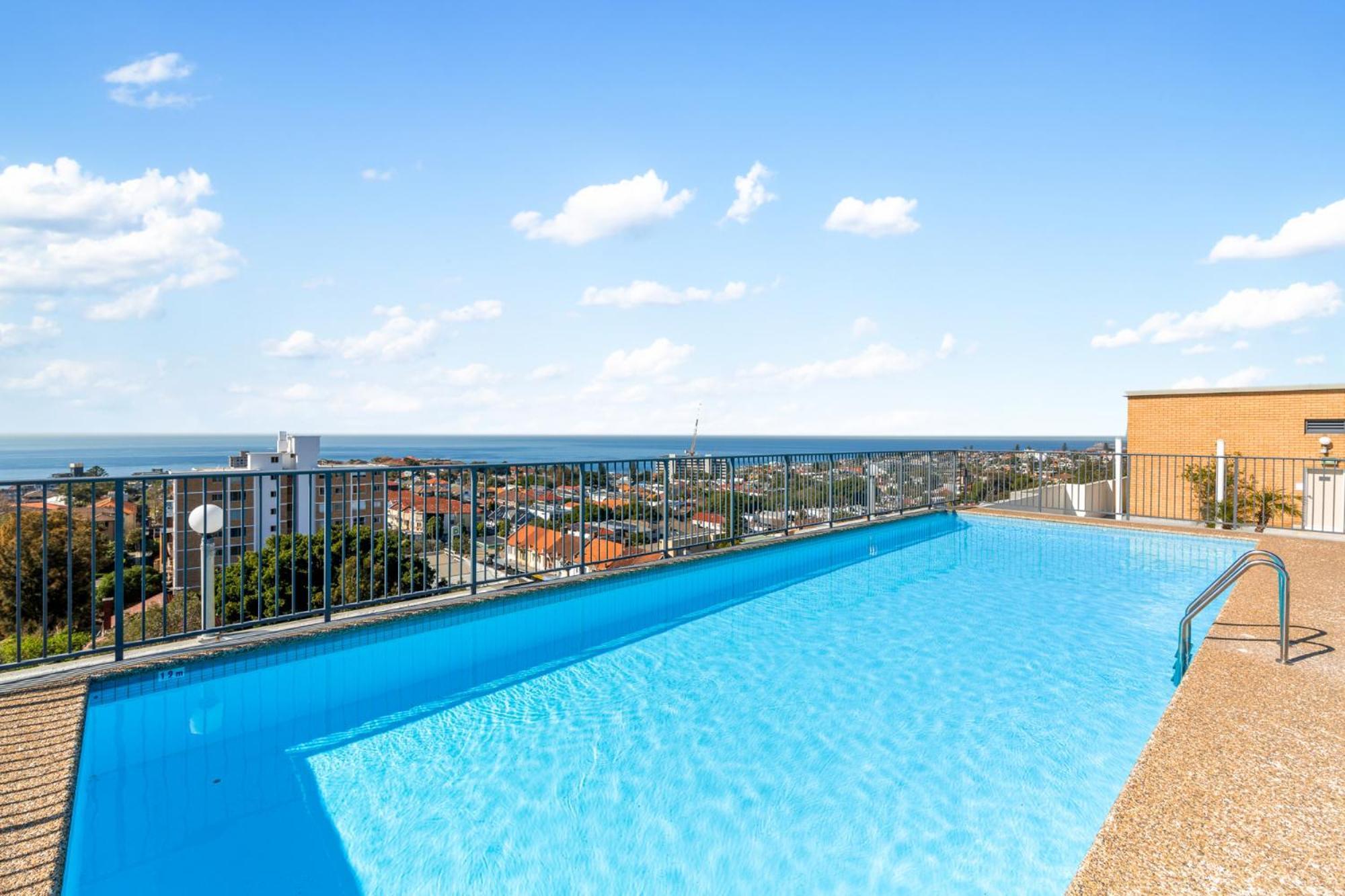 Bondi Studio With Rooftop Pool & Beach Views Apartment